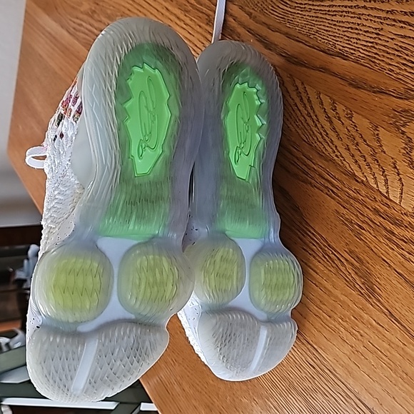 Nike LeBron 17 GS Air Command Force high tops - Picture 8 of 11